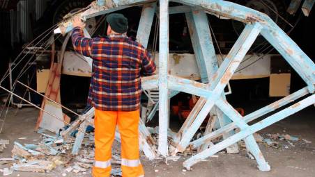 Sono iniziati i lavori per realizzare le strutture portanti dei carri