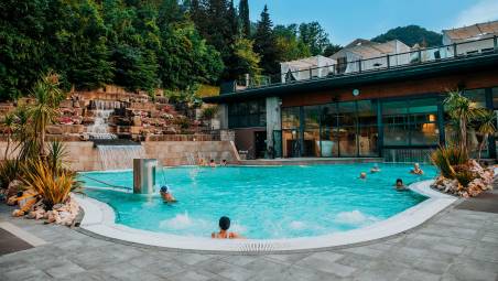 La piscina dell’hotel Roseo Euroterme