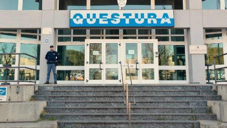 Ravenna, stretta della Questura: 38 provvedimenti in una settimana contro violenza e degrado