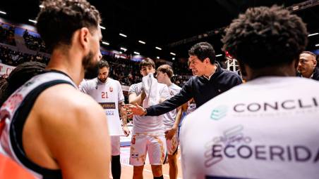 Un time out del tecnico biancorosso Antimo Martino