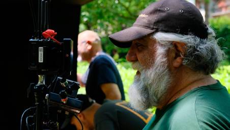 Il regista Ettore Zito durante le riprese del film realizzate a Rocca San Casciano