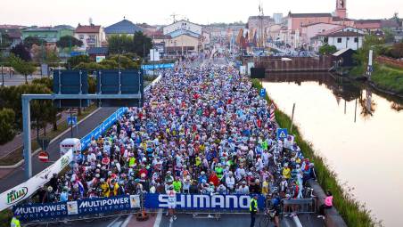 La partenza della Nove Colli di Cesenatico