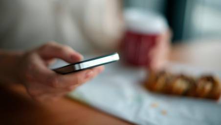 L’Ausl Romagna: “Continuano le truffe via sms”, ecco il numero a cui fare attenzione