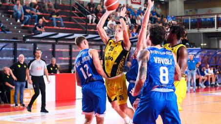 Lorenzo Pollini ha mostrato faccia tosta al debutto in campionato (foto Mauro Monti MMph)