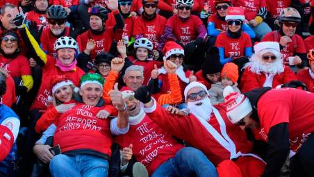 Valle Rubicone, pedalate a fin di bene per 900 Babbi Natale: raccolti soldi per l’Istituto “Merlara” e per un defibrillatore