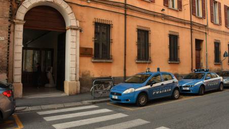 Forlì. Truffa dello specchietto, arrestata una coppia