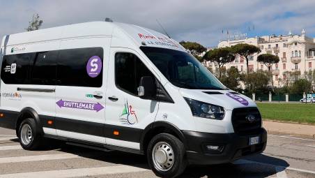 Rimini, la navetta gratuita verso il mare ha portato 13.451 passeggeri in due mesi