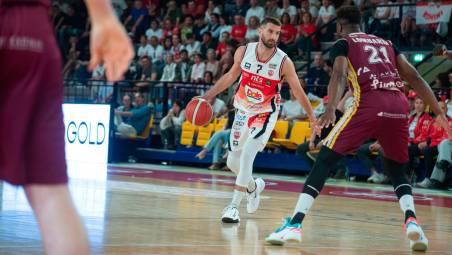 Basket A2, Dole, ora viene il bello. Tomassini: «Pesaro? Che incrocio per me»