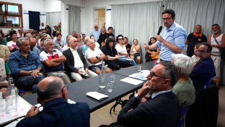 La seduta dell’assemblea pubblica a Porto Corsini - Foto Massimo Fiorentini