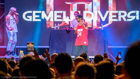 I Gemelli Diversi: “Riccione ha sempre il suo fascino” - Gallery