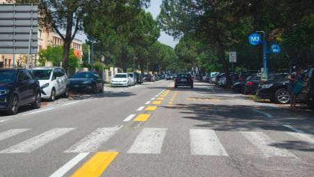 Marina di Ravenna, viale delle Nazioni: occhio alle multe da sabato 20 giugno nella corsia riservata