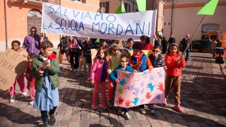 Il corteo in centro (Fotoservizio Massimo Fiorentini)