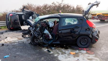 Tragico incidente: tre vittime in un frontale tra Ferrara e Argenta, muoiono due ragazzi di Alfonsine