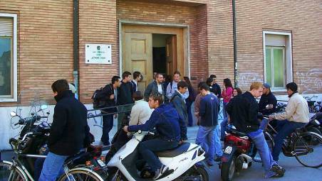 Ravenna, settimana corta al Liceo Scientifico. Referendum on line per decidere