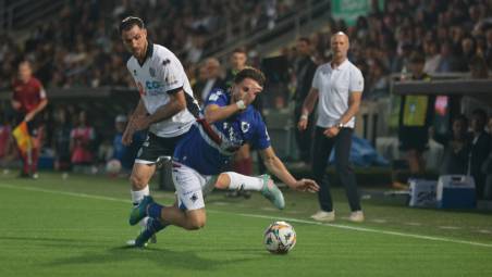 Attilio Lombardo osserva un duello tra Simone Bastoni e Carlo Cherubini (Zanotti)