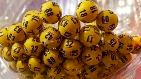 Riminese rovinato dalla febbre del gioco: «Ho perso 200mila euro in due anni»