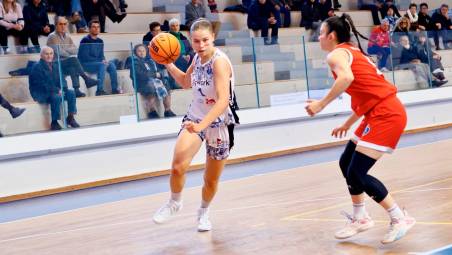 La guardia della E-Work, Emilie Brzonova foto mmph