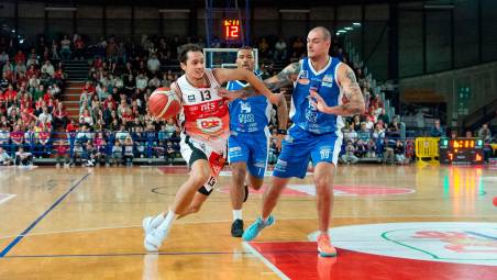 Pierpaolo Marini all’andata contro Ruvo: potrebbe essere lui il grande assente oggi in casa Dole foto morosetti