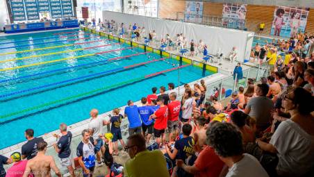 A Riccione il nuoto fa bene in tutti i sensi: “Un indotto da 300mila presenze all’anno per le gare”