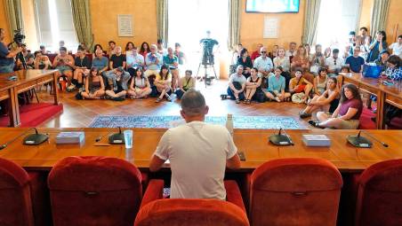 Il direttore del Festival di Santarcangelo Tomasz Kirenczuk durante il suo accorato appello alla stampa FOTO TOMMASO MOROSETTI