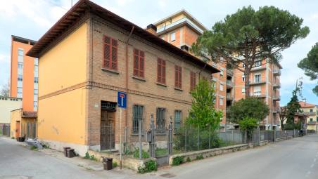 L’immobile lasciato in eredità al Comune da Eugenio Rambaldi si trova in via Landoni (foto Fiorentini)