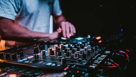 “Musica più bassa a Milano Marittima”: il Tar respinge il ricorso di un locale e dà ragione al Comune di Cervia