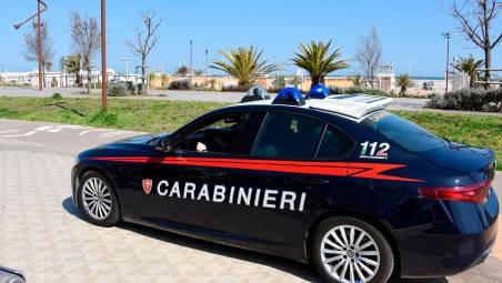 Rimini, tentano di rubare in gioielleria, arrestate due donne