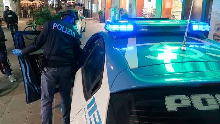 Rimini, “ti accoltello il cane”. Quattro rapine in una notte: arrestati i due responsabili