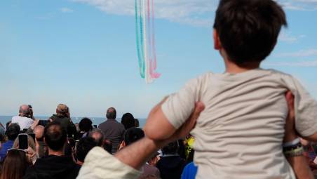 Rimini, Frecce tricolori con oltre 70mila spettatori. Appuntamento al 2026