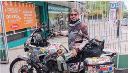 Rimini. L’agente di polizia locale: “Così in moto giro il mondo”