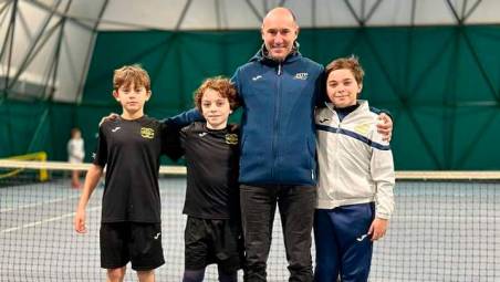 I giocatori del Ct Zavaglia con il maestro Ronnj Capra