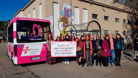 Faenza, il “Green-Go Bus” contro la violenza sulle donne