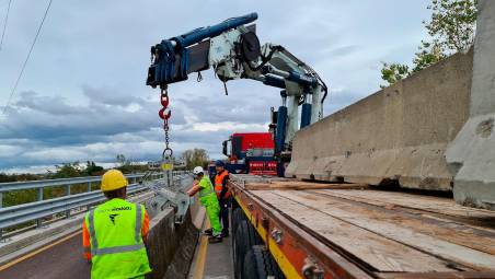Santarcangelo, il ponte sul Marecchia riapre a doppio senso di marcia