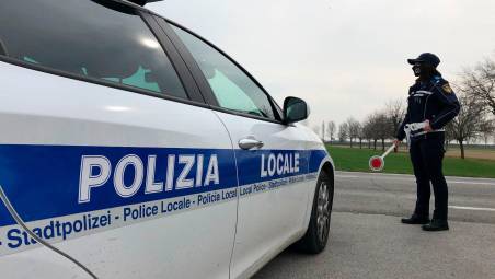 Alfonsine, in giro senza patente con moto non assicurate: fermati due minorenni