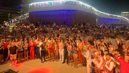 Rimini, Liscio Street Parade da sold out e si prosegue oggi e domani