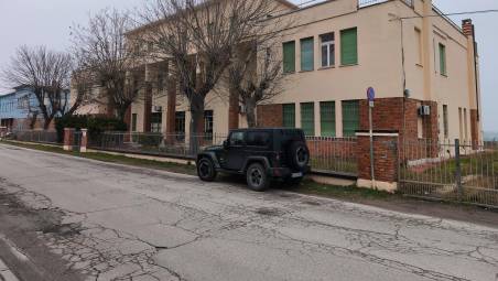 Rimini. L’imprenditore: «Dono la mia colonia alla Caritas per aiutare i senzatetto»