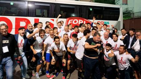 La festa salvezza del Forlì (foto Zannoni)