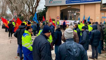 Rimini, la Regione scende in campo per salvare le Ogr: “Trenitalia spieghi perché non rispetta gli accordi”