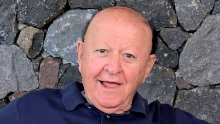 Rimini, aria di “cinepanettoni” all’Underground Billiards con Massimo Boldi