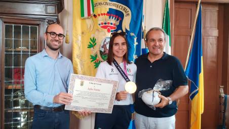 Marcia, l’omaggio di Cervia alla campionessa europea Sofia Fiorini: “Per me è una seconda casa, ci vengo sempre in vacanza”