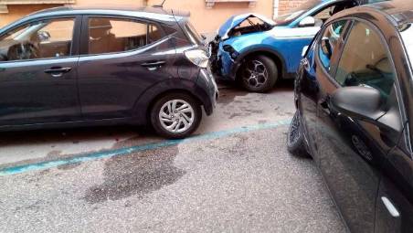 L’incidente in via Guaccimanni (FOTO FIORENTINI)