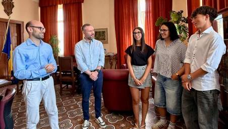 Cervia, premiati i tre ragazzi che hanno salvato una turista in mare