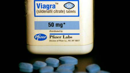 Rimini. Nel salone con 180 pillole di Viagra: condannato barbiere “farmacista” di 81 anni