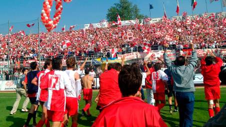 Rimini, “La Festa degli Eroi”: il 15 maggio la festa per il ventennale della terza promozione in B dei biancorossi