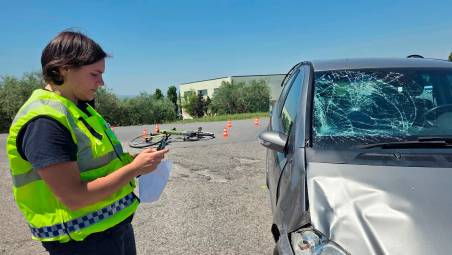 San Clemente, turista tedesco in bici investito da un’auto