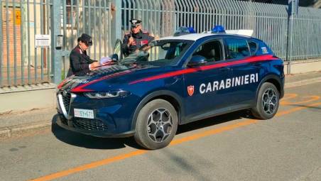 Gambettola, tradito dall’odore dell’hashish nel portafoglio: arrestato un sedicenne