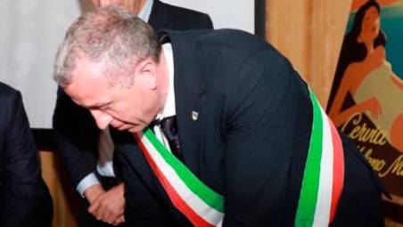 Cervia, il sindaco Missiroli ritira le dimissioni: “Pronte 116 querele per diffamazione via social”