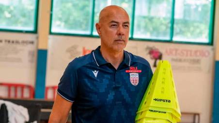 Aki Zarifi in allenamento: l’Andrea Costa gli ha affidato il doppio ruolo di assistente allenatore e team manager (foto Mauro Monti Mmph)
