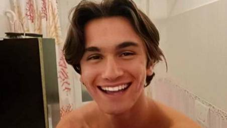 La foto postata su Facebook dal papà di Evan Delogu