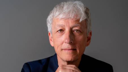 Social e IA, Riccardo Luna: «Non è la tecnologia che è cambiata. È cambiato il business»